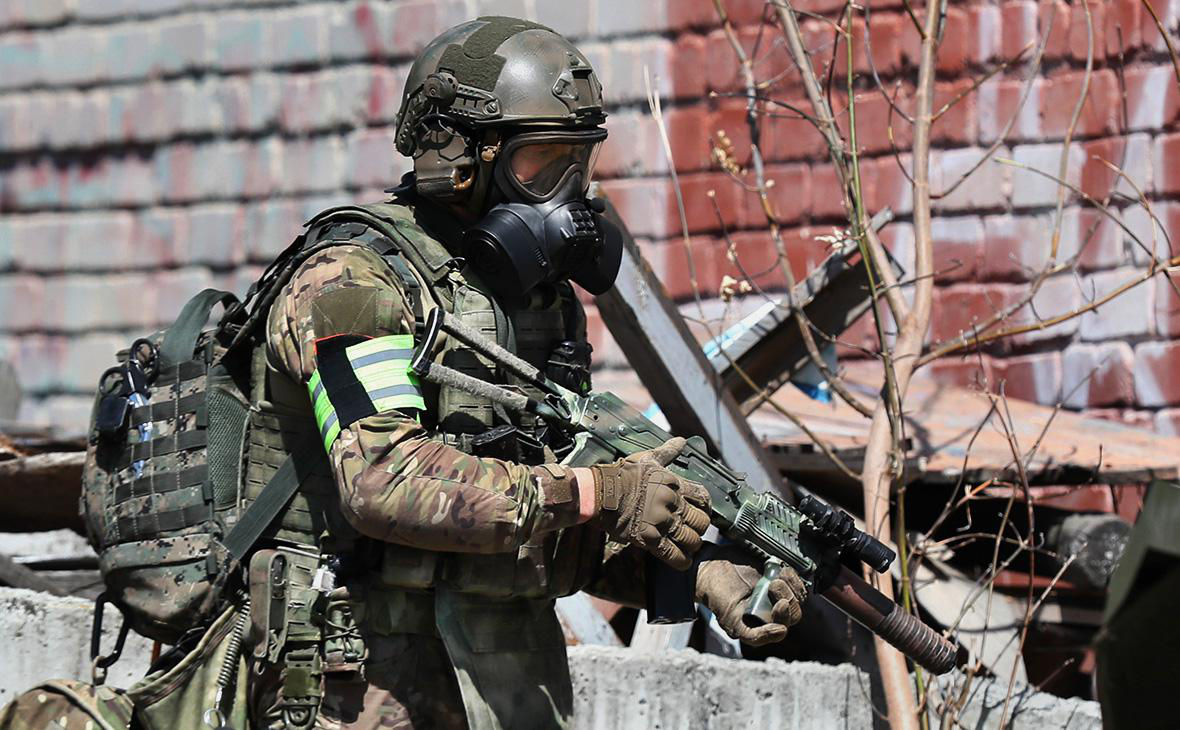 Для боев с диверсантами в Брянской области привлекли ФСБ и военных.