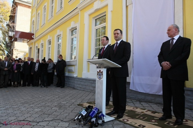 Am fost foarte corect până acum, cu toate că aș putea vorbi mai multe la acest capitol”, a declarat Filat în cadrul unei emisiuni televizate.