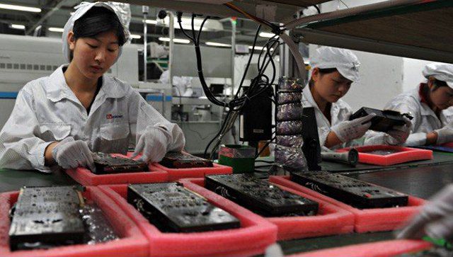 Apple рассматривает возможность сборки iPhone в США.