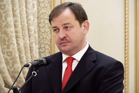 Шелин заявил, что даже если АЕИ утвердит управляемое правительство технократов, противоборство между правящими партиями не прекратится.