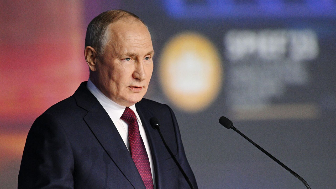 Путин: В Беларусь доставлена первая партия ядерных зарядов.