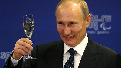 De cealaltă parte, ministrul rus de Externe, Serghei Lavrov, a calificat drept "absurde" noile măsuri punitive, informează Bloomberg.