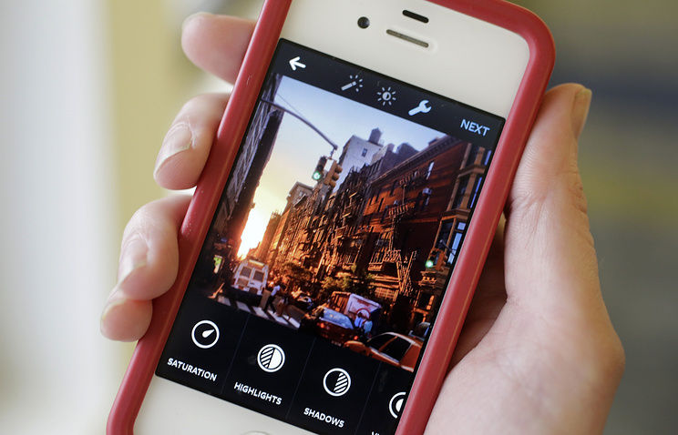 В Instagram появилась функция прямой видеотрансляции.