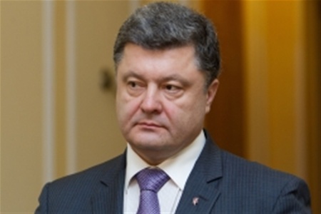 Порошенко обещает и амнистию всем воевавшим.