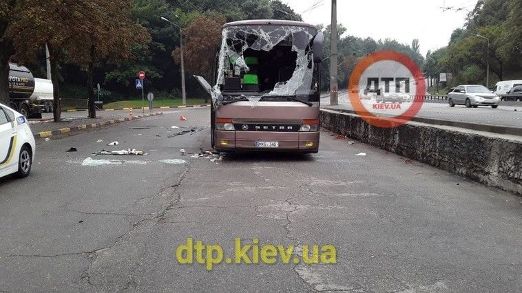 МИДЕИ о ДТП в Киеве: Все пассажиры отказались от госпитализации и продолжат путь.