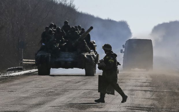 ОБСЕ сообщает о возобновлении военных действий на Донбассе.