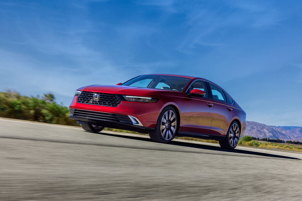 Honda отзовет седаны Accord из-за риска остановки двигателя.