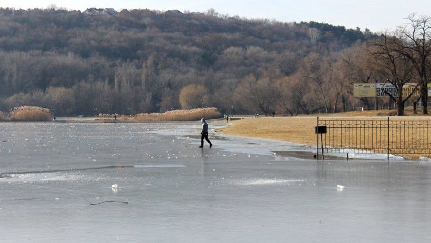 Avertizare: Cod galben de formare a gheţii pe râuri şi lacuri