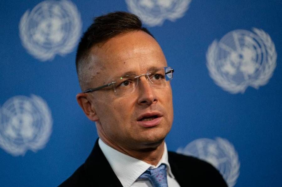 МИД Венгрии: Обстрел базы вблизи Львова говорит об опасности поставок оружия Украине.