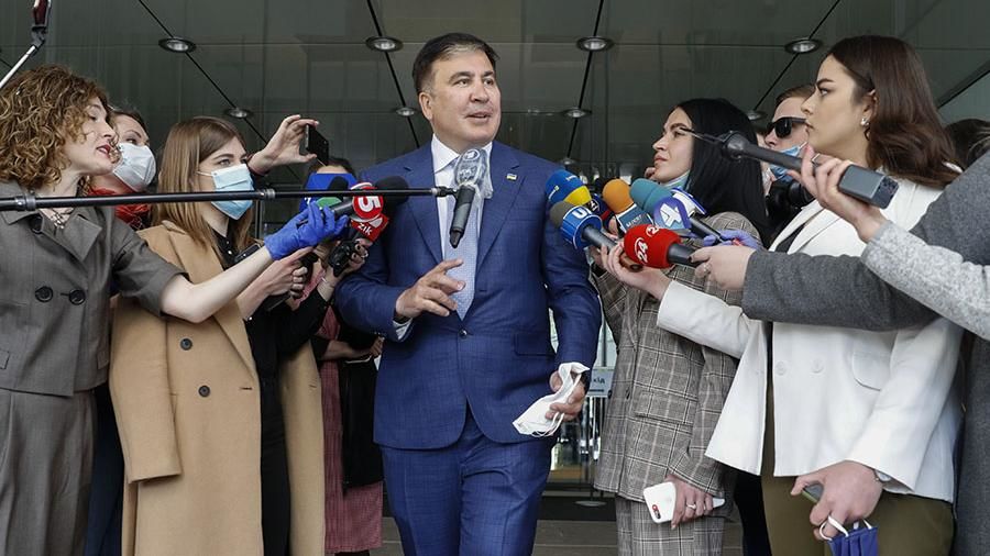 Президент Грузии заявила о "дефиците доверия" с Украиной из-за Саакашвили.
