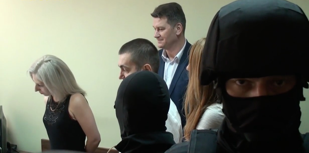 На заседании суда по делу Платона произошла стычка между охраной и журналистами.
