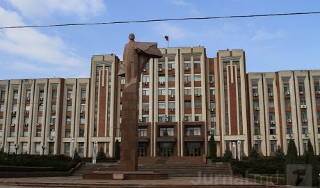 Importurile au scăzut cu 31 la sută, iar exporturile – cu 12 la sută.