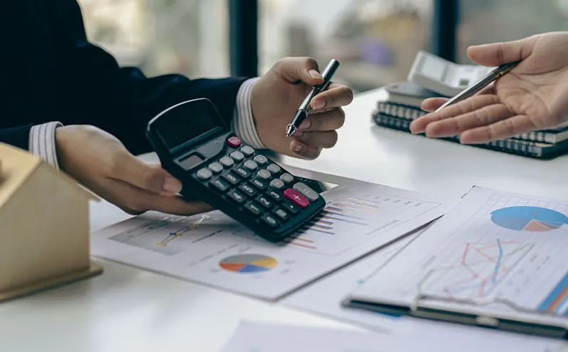 Creditele de consum s-au scumpit, iar cele ipotecare ușor s-au ieftinit.