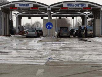 Poliţiştii de frontieră au reţinut un cetăţean moldovean care conducea un camion de model „ DAF” 