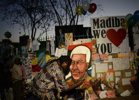 Starea lui Nelson Mandela, în vârstă de 94 de ani, s-a agravat în acest weekend. E