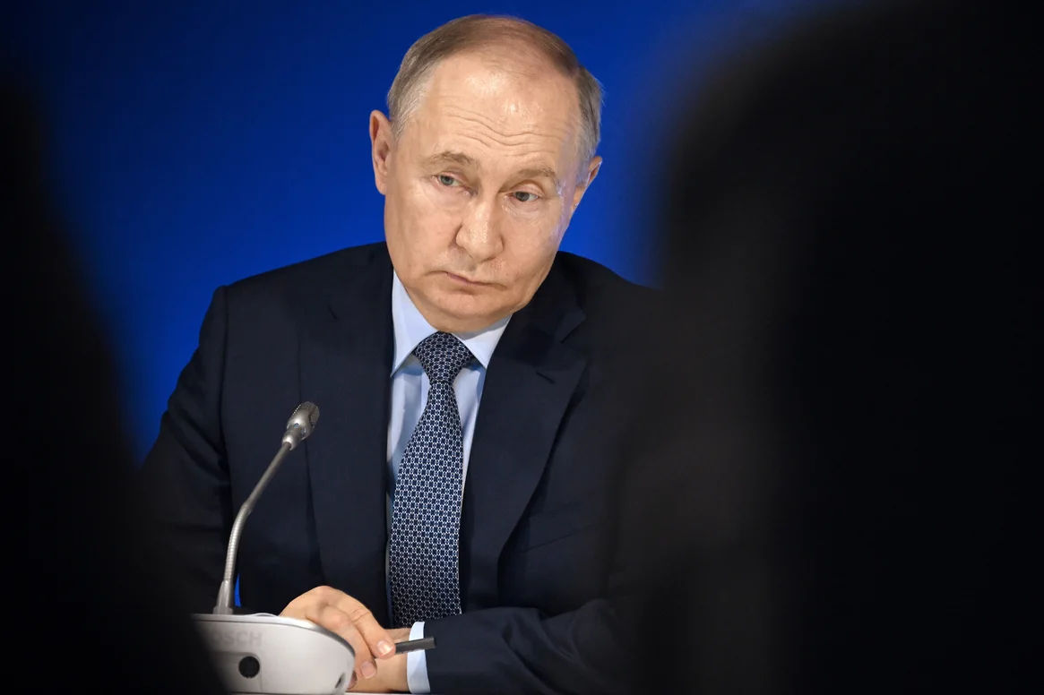 Путин назвал свое мирное предложение реальным шансом завершить конфликт.