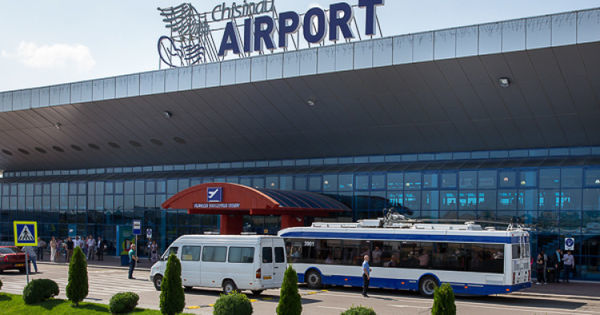  Шор не покидал страну через Международный аэропорт Кишинева.