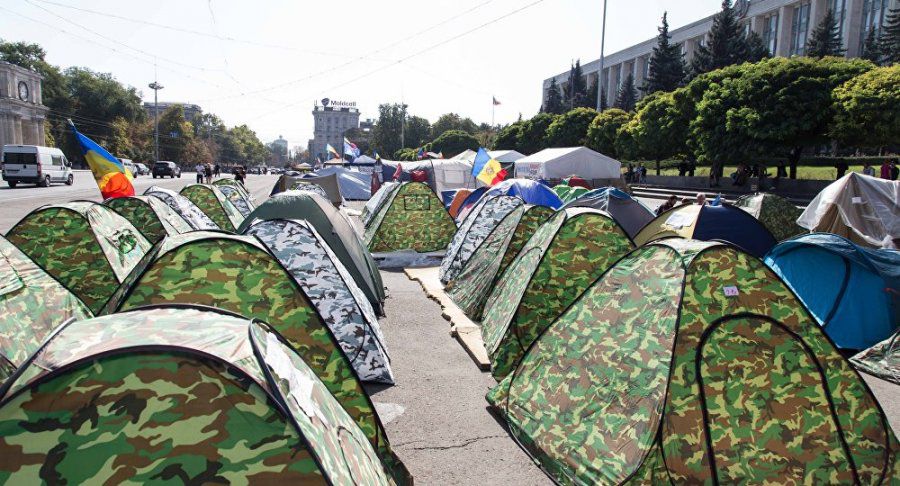 В Молдове продолжается бессрочная акция протеста против нынешней власти.