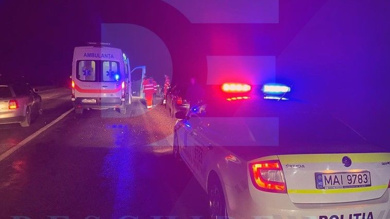 Лобовое столкновение автомобилей в Унгенском районе: пострадали 2 человека.