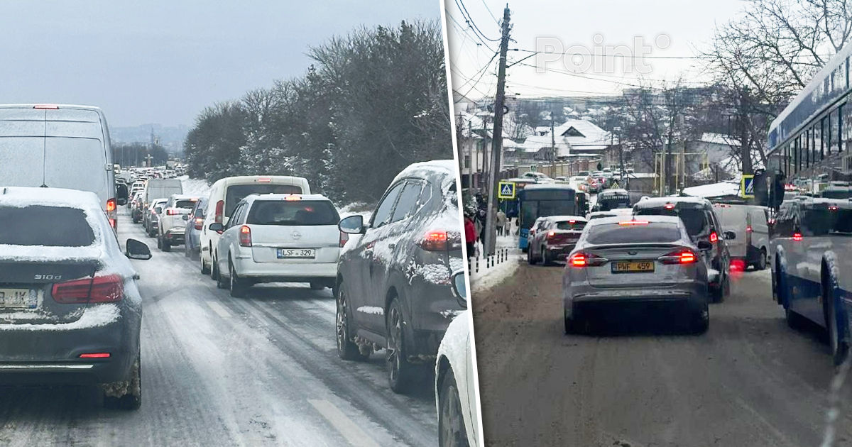 Ninsoarea și poleiul au blocat circulația în Capitală și pe mai multe trasee naționale.
