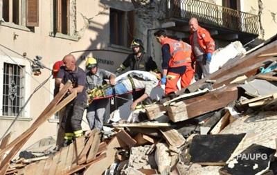 Число жертв землетрясения в Италии выросло до 278 человек.