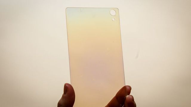 Telefoanele cu ecran din diamant vin în 2019