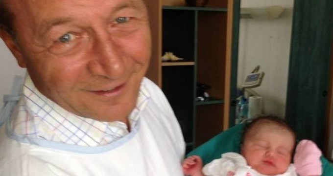 Fiica preşedintelui a anunţat pe Facebook cum se va numi bebeluşul şi cine a ales numele micuţei.