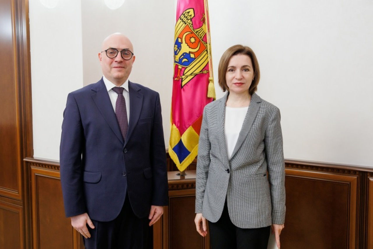 Глава государства приняла польского посла