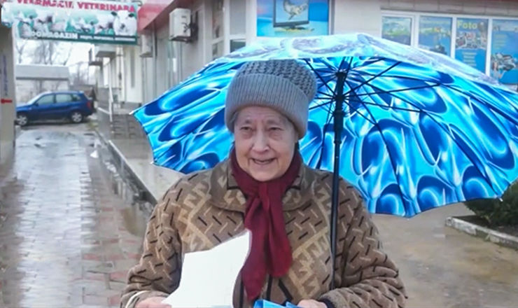 Жительница Каушан 15 лет просит исключить имя ее умершего мужа из списка избирателей.