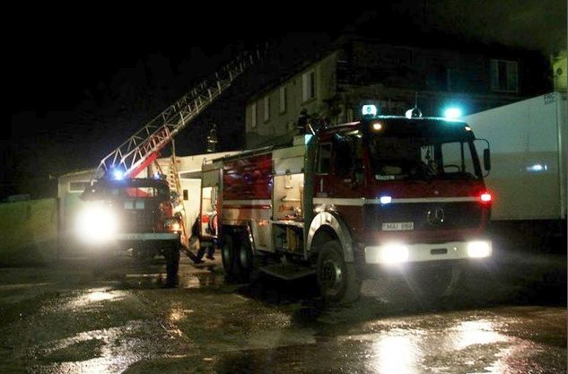 В Бельцах двое молодых людей отравились дымом во время пожара в квартире.
