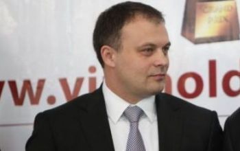 Adrian Candu a mai spus că mecanismul aplicare a acestei soluţii fiscale anticipate individuală va fi reglementată printr-un regulament, aprobat de Guvern. 