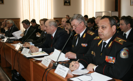 Noua Lege a Poliţiei, intrată în vigoare pe 5 martie, trezește nemulțumiri printre angajații Ministerului Afacerilor Interne.