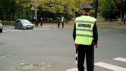 Testarea polițiștilor a avut loc în două etape. La prima etapă, agenții de circulație și-au demonstrat pregătirea șiforța fizică.