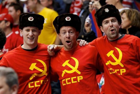 Использование других символов, которые якобы свойственны государству, вводит население в заблуждение.