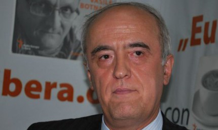 Restabilirea integrităţii teritoriale a Republicii Moldova poate fi asigurată în exclusivitate prin mijloace paşnice în cadrul formatului 5+2