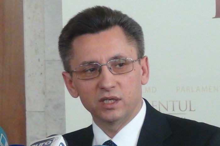 Din 2008 pînă în februarie 2012, Mihai Poalelungi a ocupat funcţia de judecător la Curtea Europeană pentru Drepturile Omului.