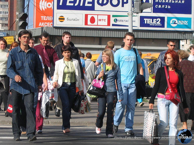 Majoritatea moldovenilor consideră că pentru îmbunătăţirea situaţiei social-economice din Republica Moldova trebuie schimbată conducerea ţării.