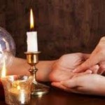 În ultimii ani, clarvăzătorii, ghicitorii şi astrologii care susţin că au puteri speciale au devenit un adevărat fenomen social. 