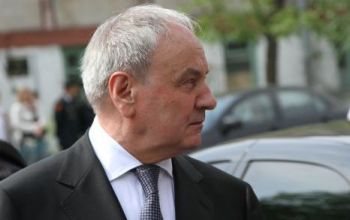 Timofti spune este indiferent faţă de critica comuniştilor