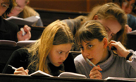 В последние 10-15 лет количество выпускников лицеев равно количеству студентов вузов.