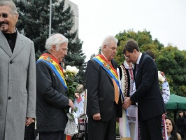 Un mesaj de felicitare a fost transmis chişinăuienilor de către Preşedintele României, Traian Băsescu