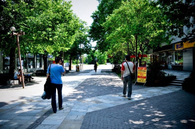 De azi strada Alexandru Diordiţă, tronsonul cuprins între str. Cosmonauţilor şi str. Columna, va avea statut de zonă pietonală.