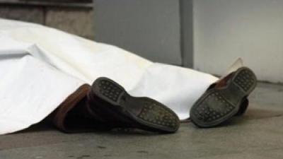 Agresorii în vîrstă de 22 ani, au bătut bărbatul pînă acesta a rămas nemişcat după care au părăsit locul faptei. 
