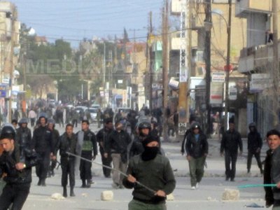 Cel puţin 58 de persoane au murit în confruntările armate produse miercuri în Siria (Imagine: Mediafax Foto/AFP)