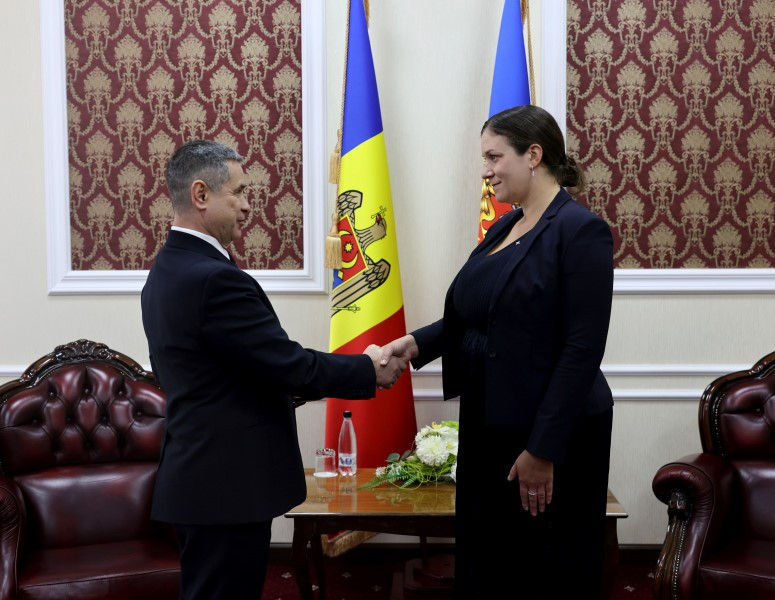 Ministrul Apărării a discutat consolidarea capacităților de apărare cu un reprezentant al NATO.