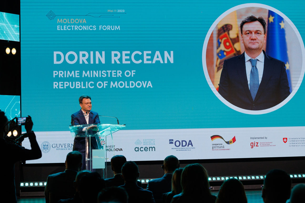 Речан: Подготовка IT-специалистов даст толчок экономическому развитию страны.