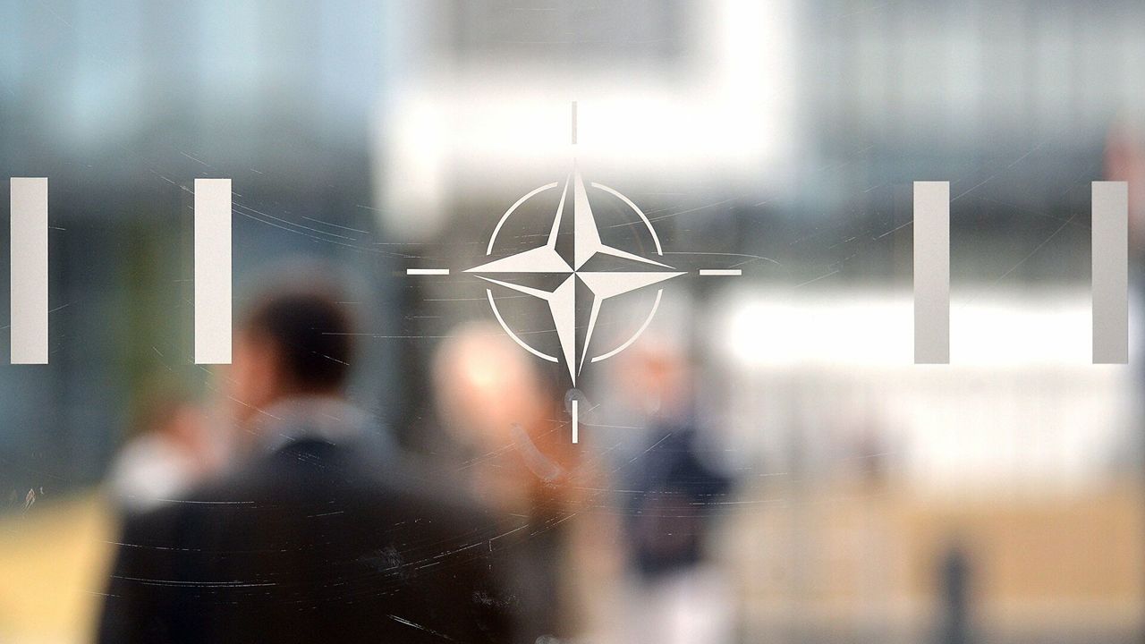 НАТО призвала к деэскалации в Косово.
