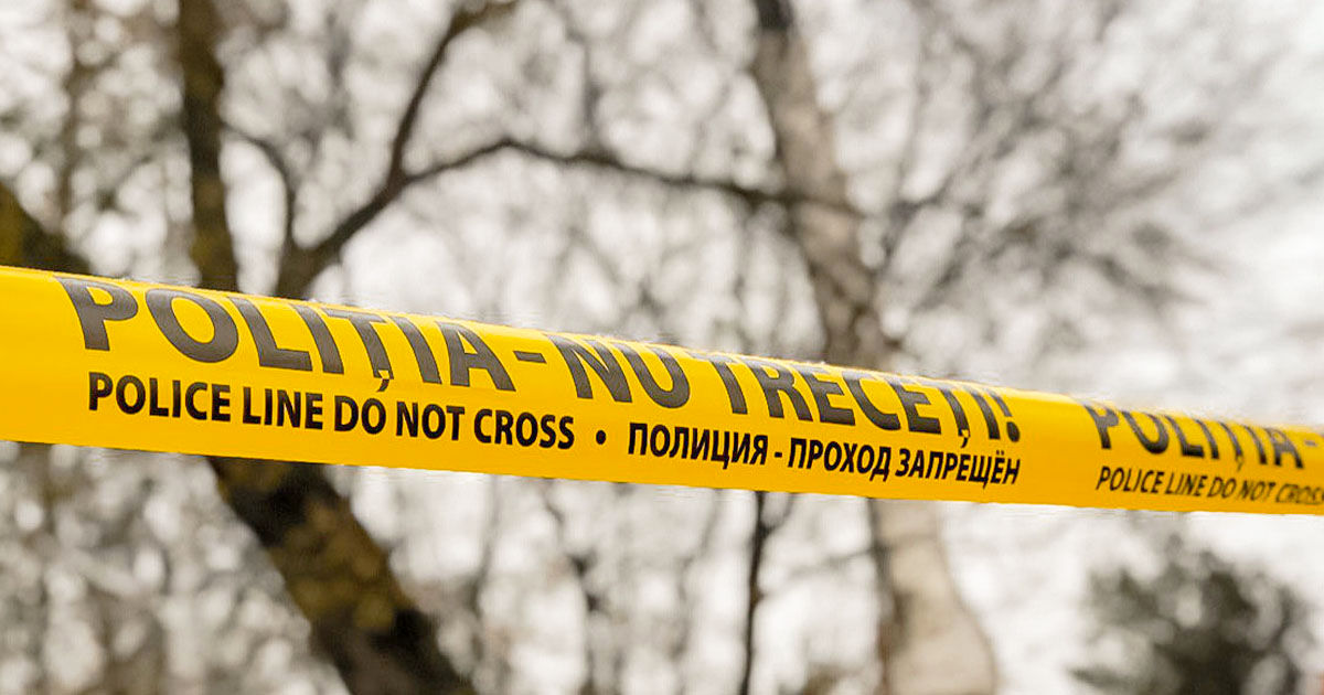 Cadavrul unui bărbat, găsit într-o tufă de trandafiri la Edineț.