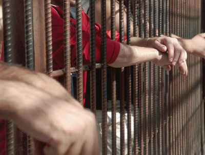 În instituţiile penitenciare din R. Moldova se aflau 5 306 deţinuţi cu 596 mai mulţi decât în anul 2014.  Foto: mediafax.ro