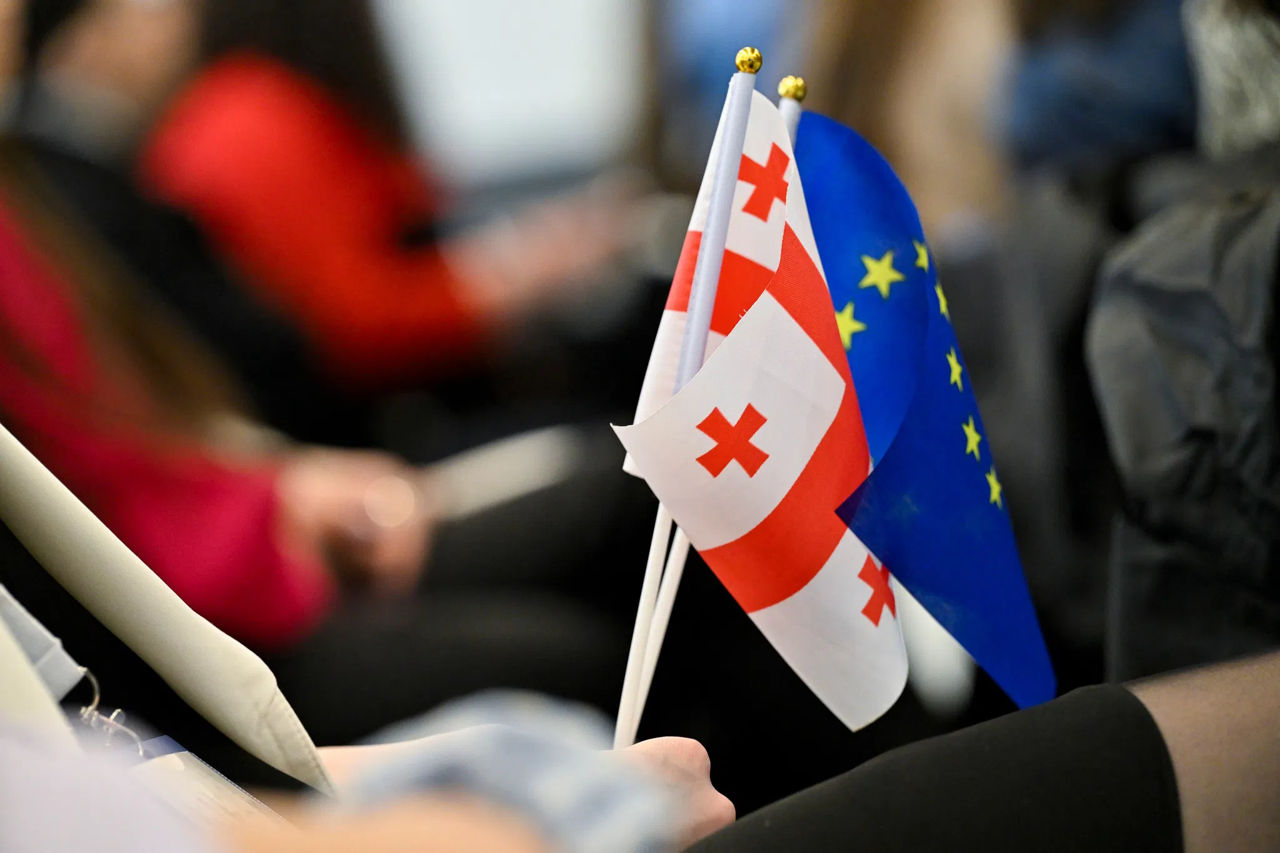 UE suspendă întâlnirile la nivel înalt cu reprezentanții Guvernului georgian.